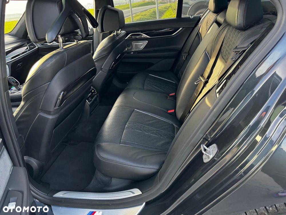 BMW Seria 7 750d xDrive - 24