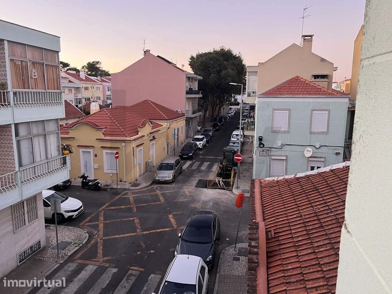 T2 Remodelado -Portas Benfica Oferta da Escritura