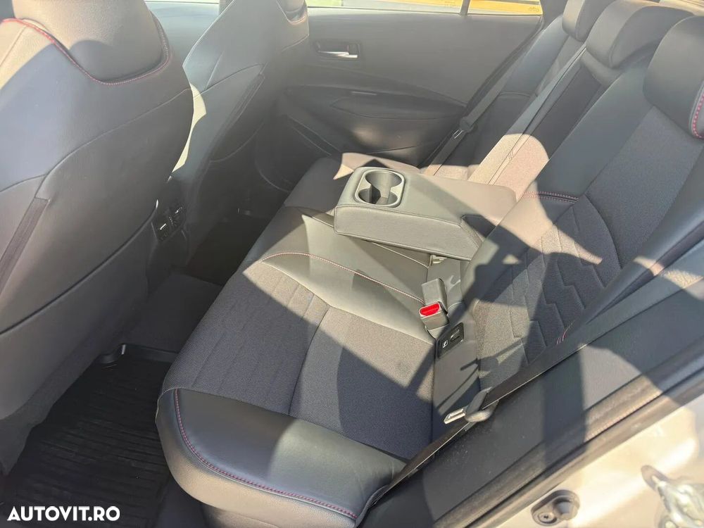Toyota Corolla 1.8 HSD Exclusive interior Negru - 22