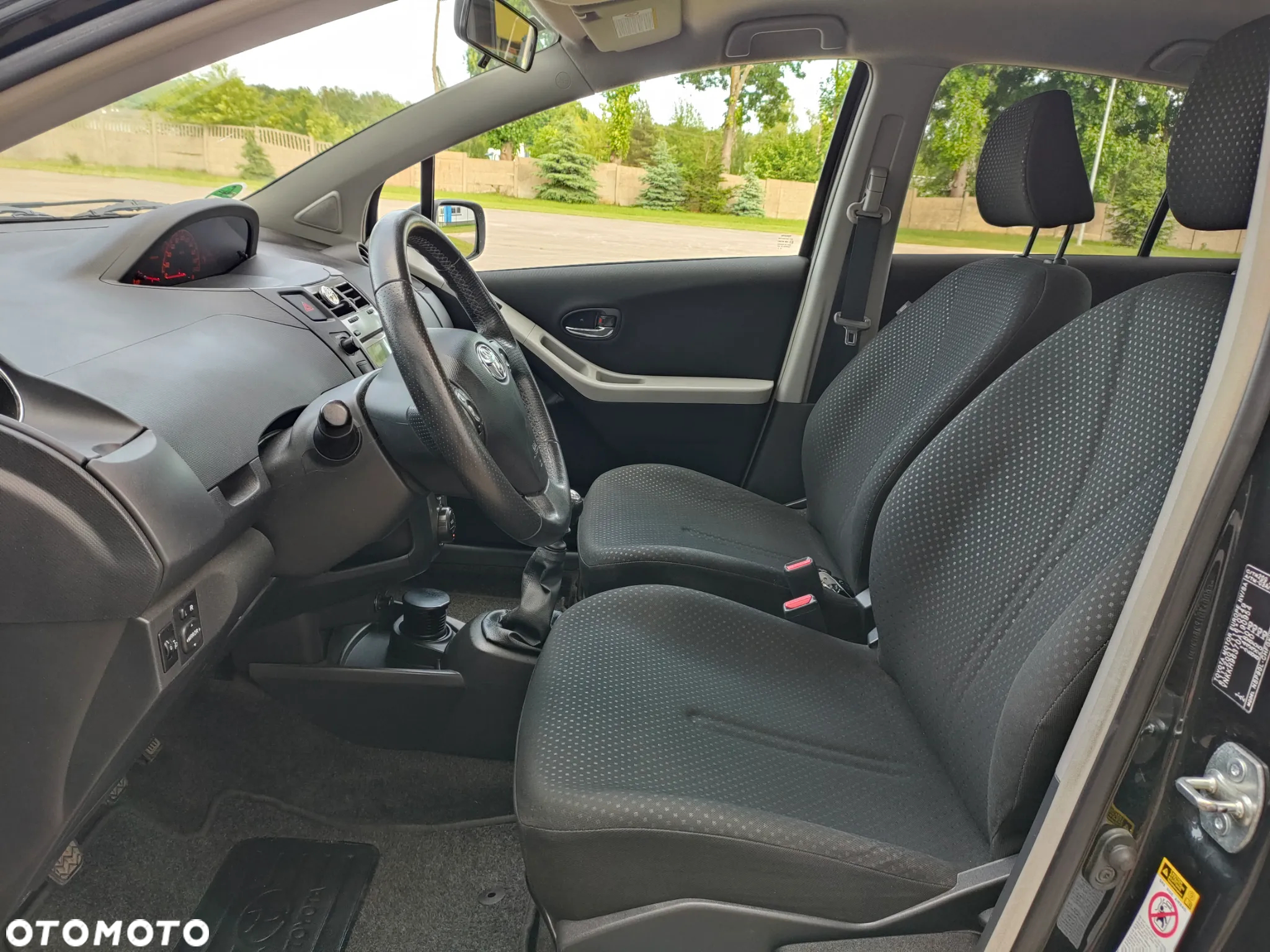 Toyota Yaris - 11