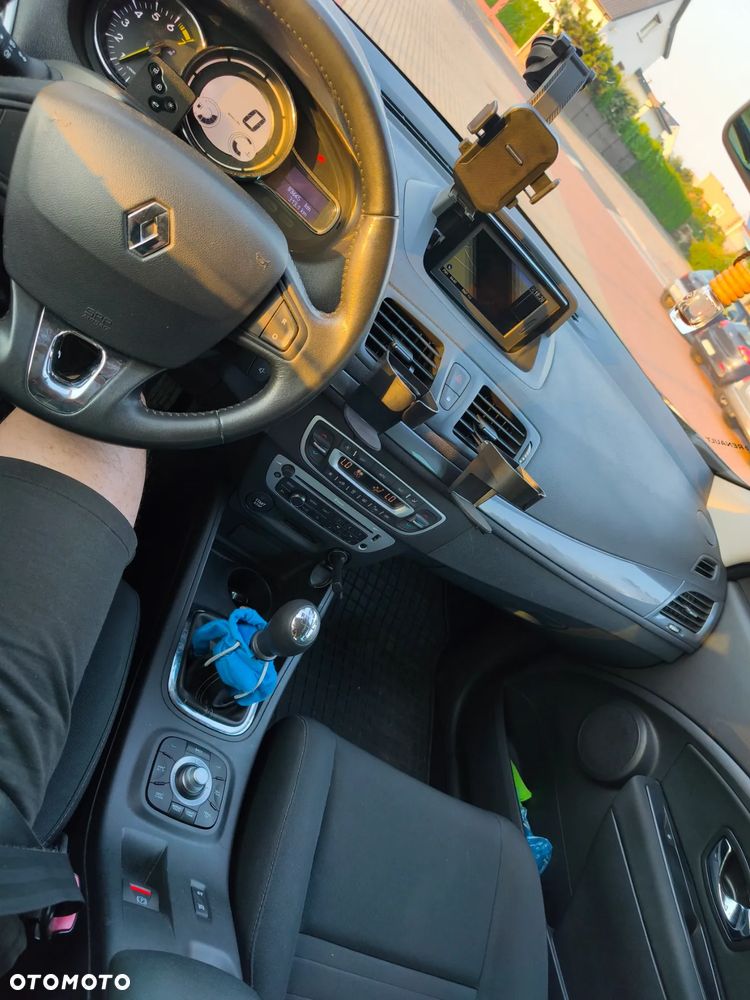 Renault Megane 1.2 16V TCe Energy Bose - 6