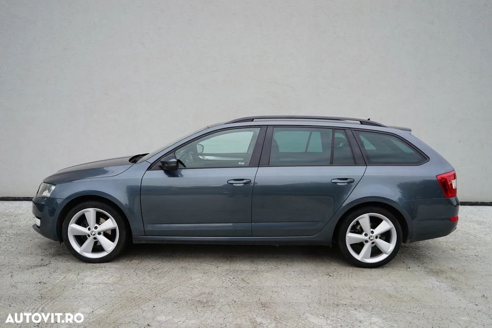 Skoda Octavia 2.0 TDI DSG Style - 3