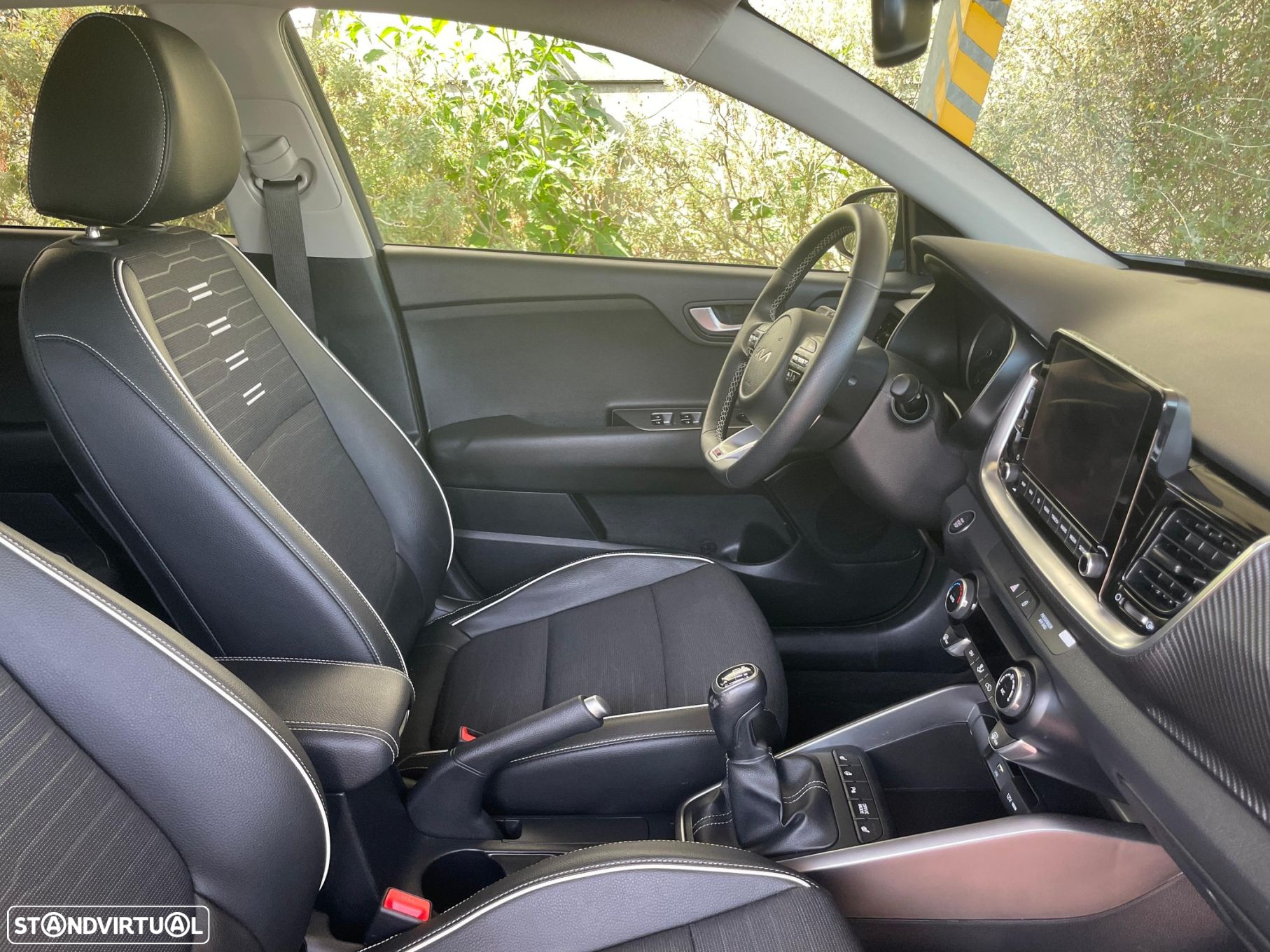 Kia Stonic 1.0 T-GDI GT Line - 14