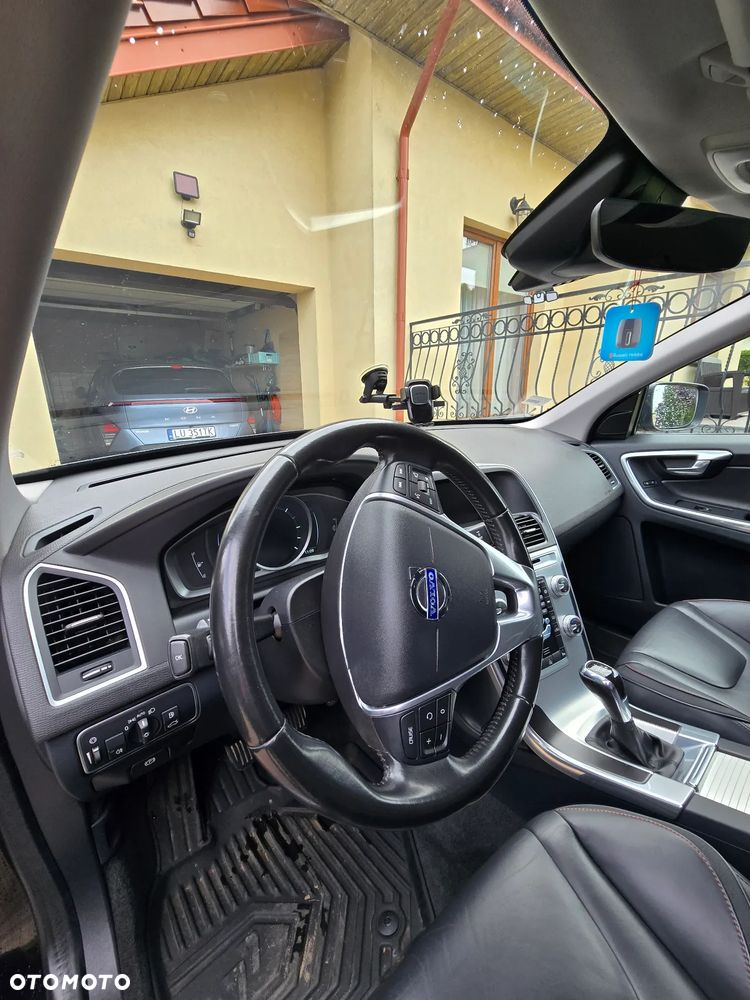 Volvo XC 60 D4 Drive-E Ocean Race - 24