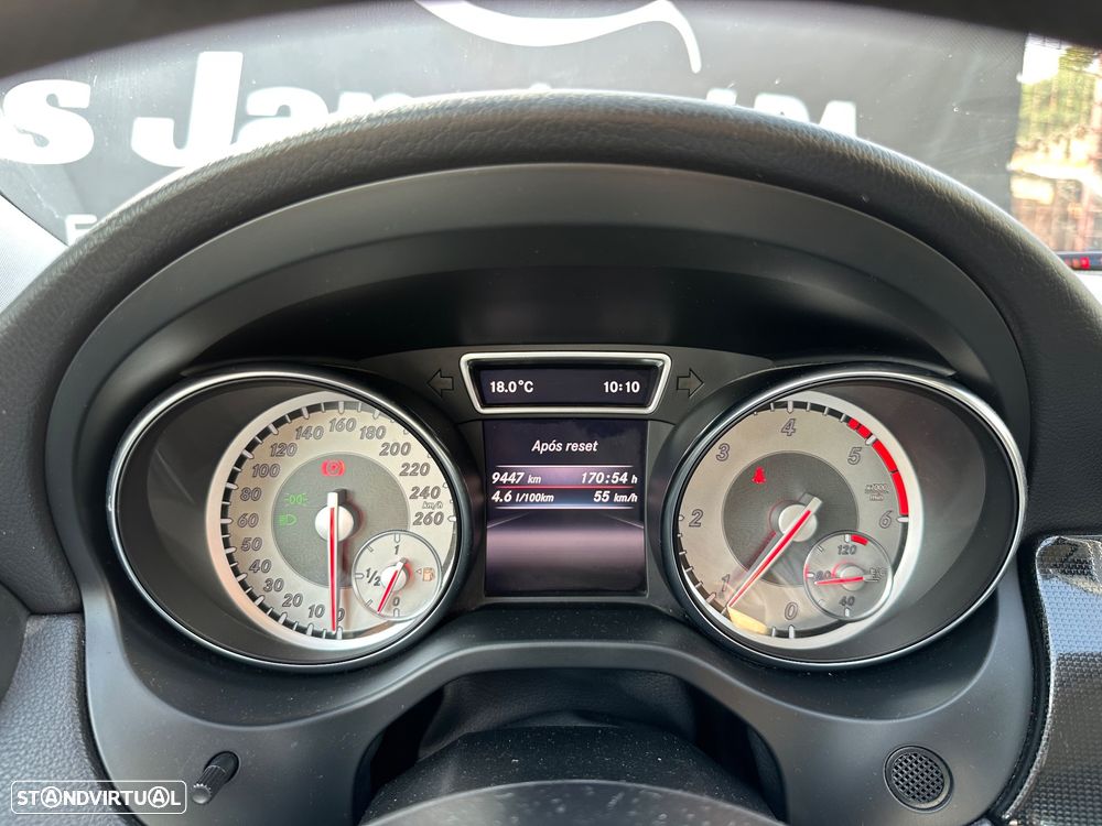 Mercedes-Benz CLA 180 d Shooting Brake - 14