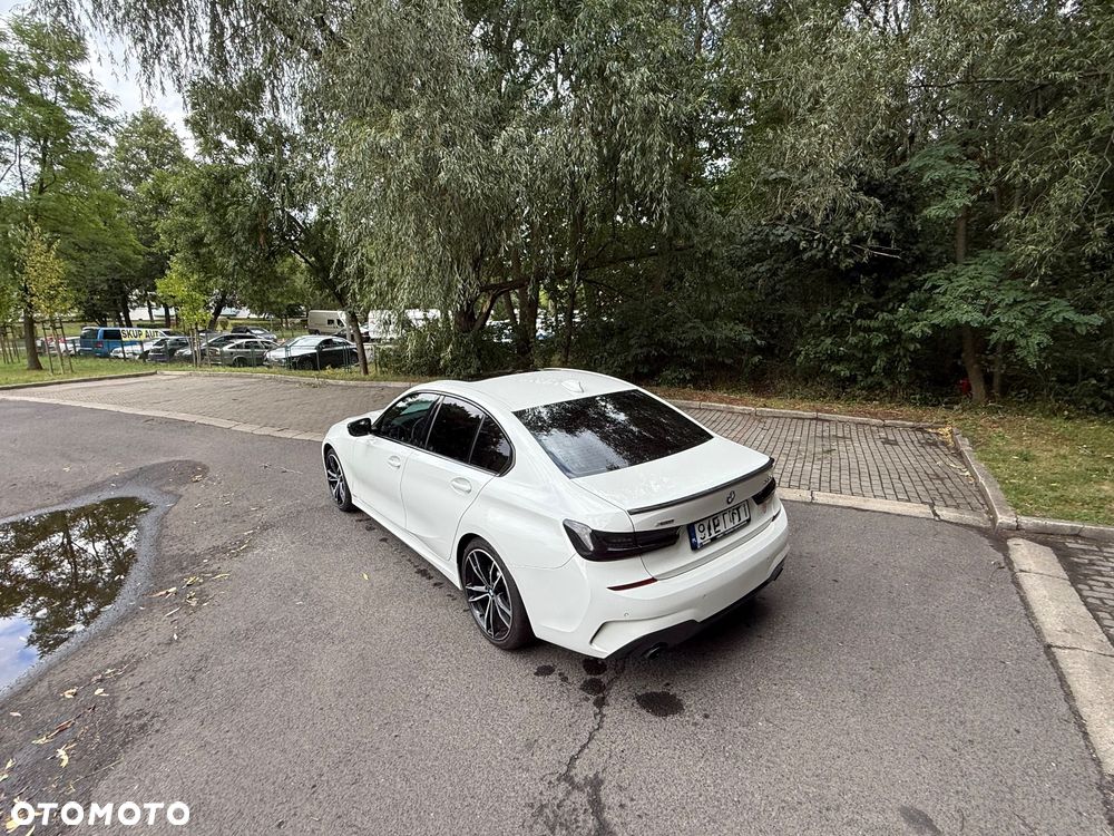 BMW Seria 3 330i M Sport sport - 13
