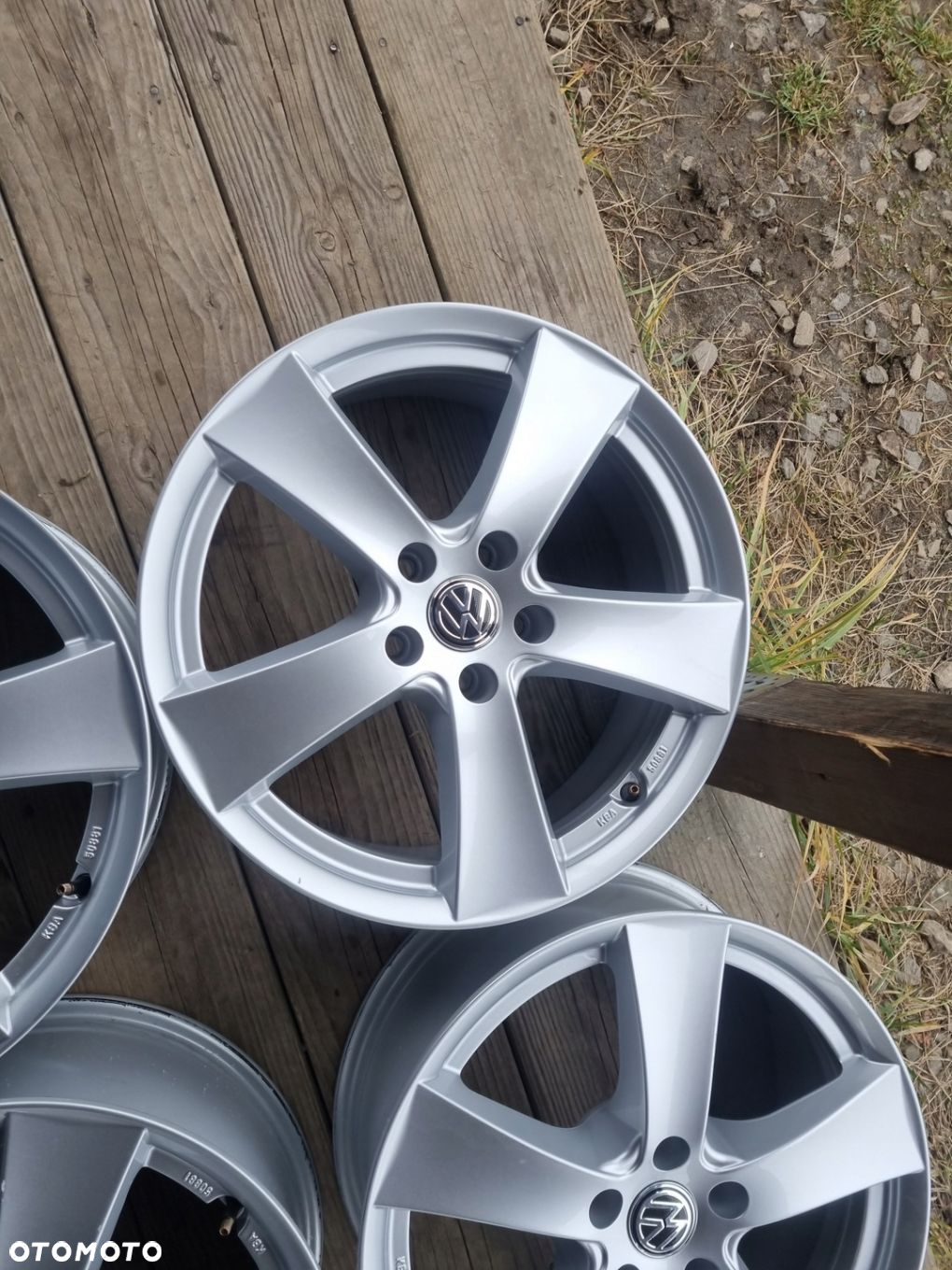 VW PASSAT,GOLF,AUDI,SEAT ,SKODA SUPERB 7.5X18 ET42 5X112 super stan - 4