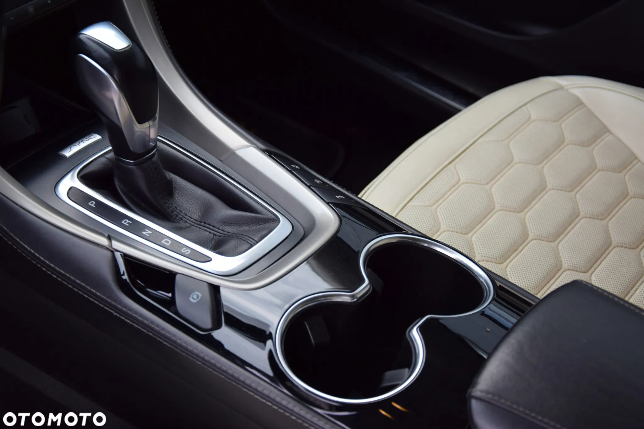 Ford Mondeo - 16