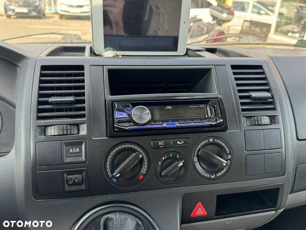 Volkswagen Transporter - 22