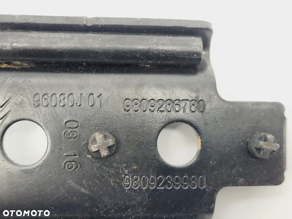 RYGIEL ZACZEP ZAMKA TYŁ PEUGEOT EXPERT JUMPY III VIVARO C 2016-  CZĘŚCI - 3