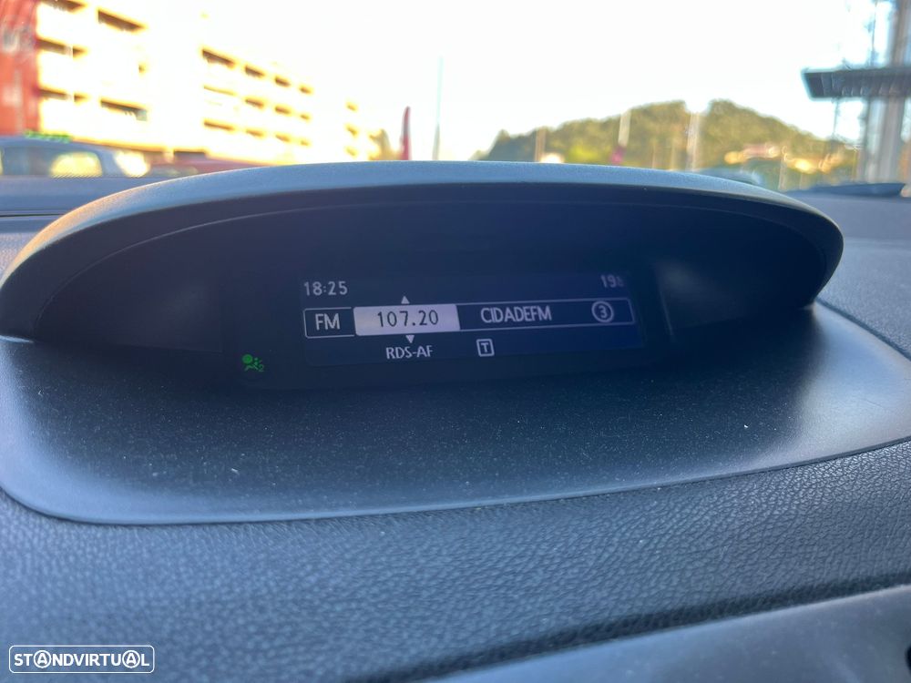 Renault Mégane Sport Tourer 1.5 dCi Dynamique S - 21