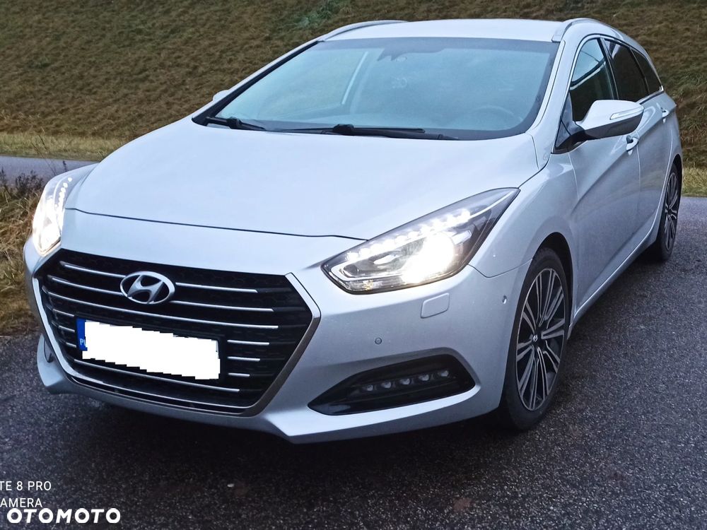 Hyundai i40 Kombi 1.7 CRDi DCT Premium - 2