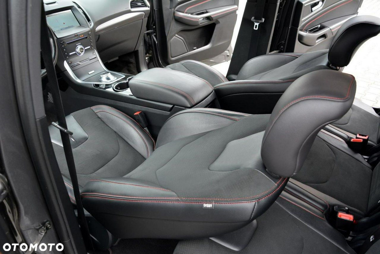 Ford S-Max - 25