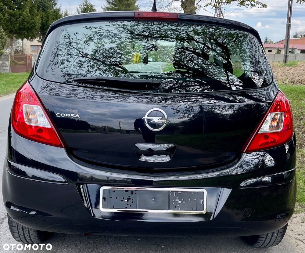 Opel Corsa 1.2 16V Cosmo - 8