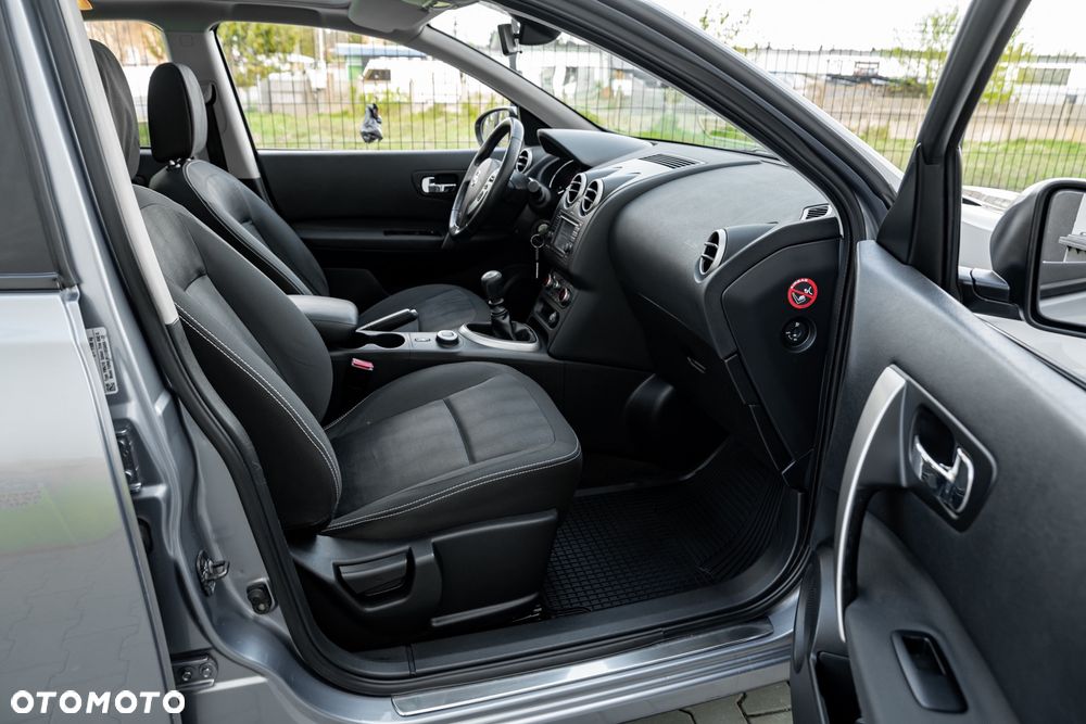 Nissan Qashqai 2.0 4x4 Tekna - 25