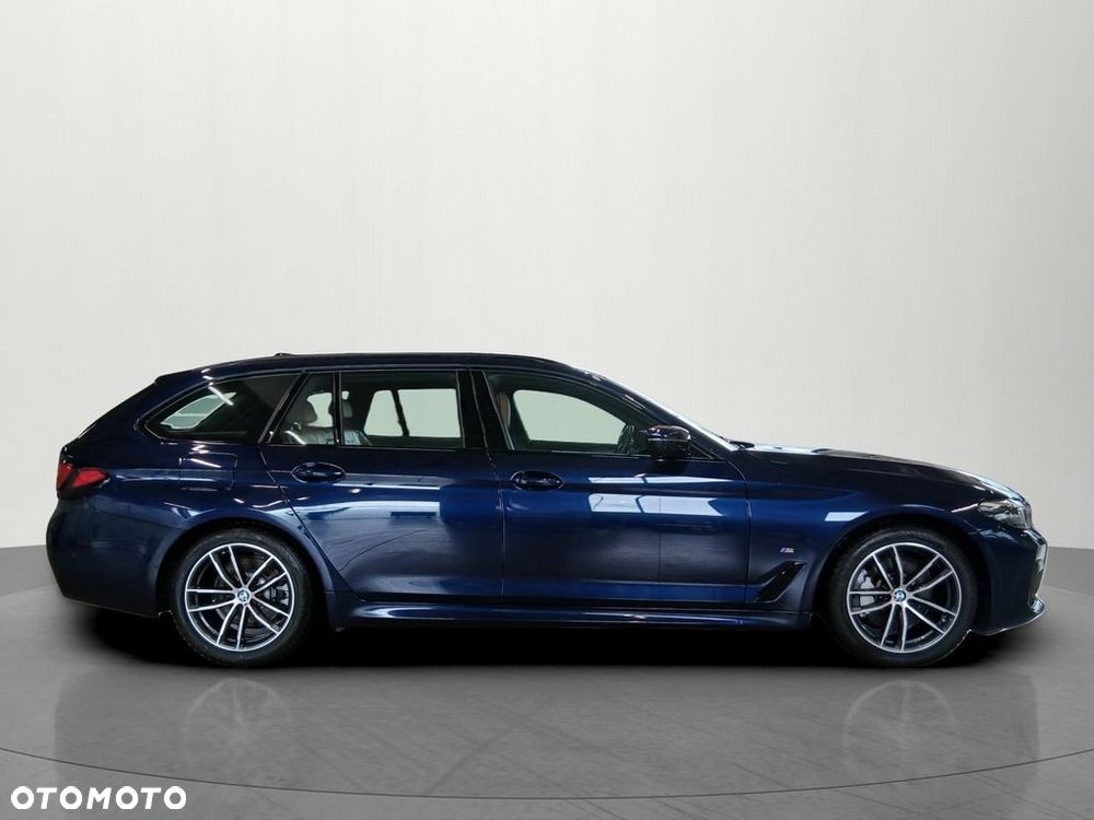 BMW Seria 5 530i xDrive mHEV M Sport sport - 7