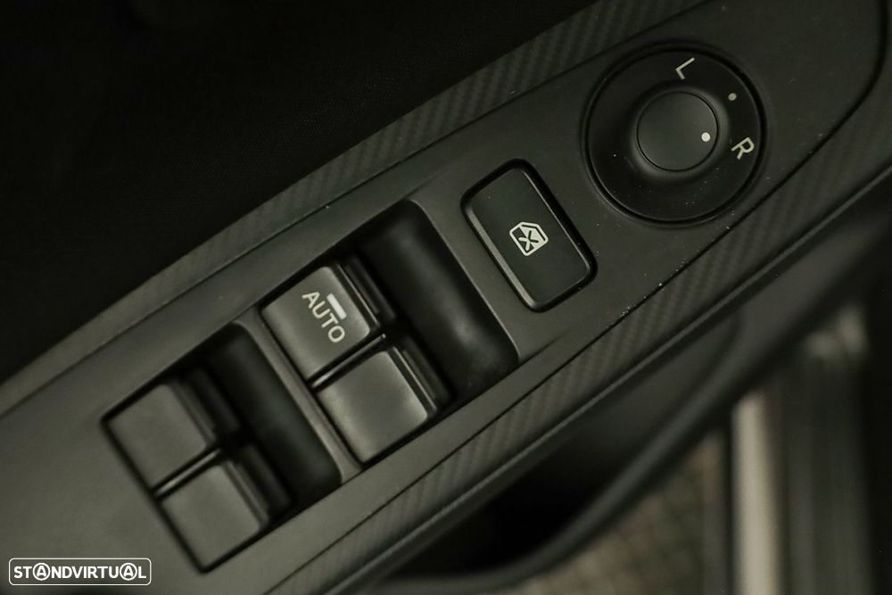 Mazda 2 1.5 Sky-G Evolve Navi - 18