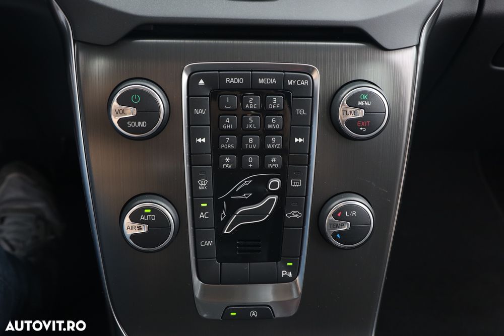 Volvo V40 Cross Country D2 - 17