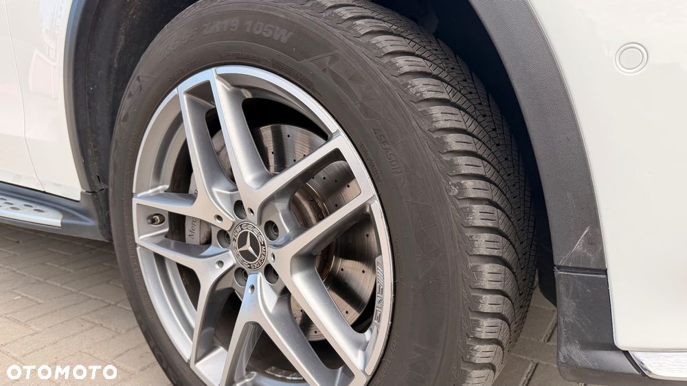 Mercedes-Benz GLC 300 4Matic 9G-TRONIC AMG Line - 10