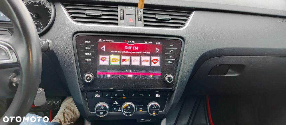 Skoda Octavia 2.0 TDI 4x4 Ambition DSG - 11