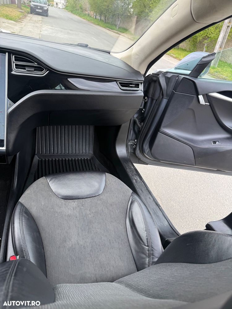 Tesla Model S Standard - 21
