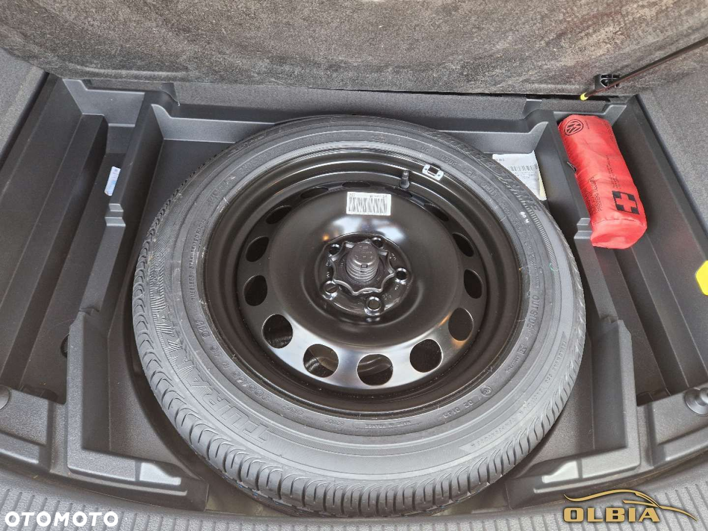 Volkswagen Touran - 16