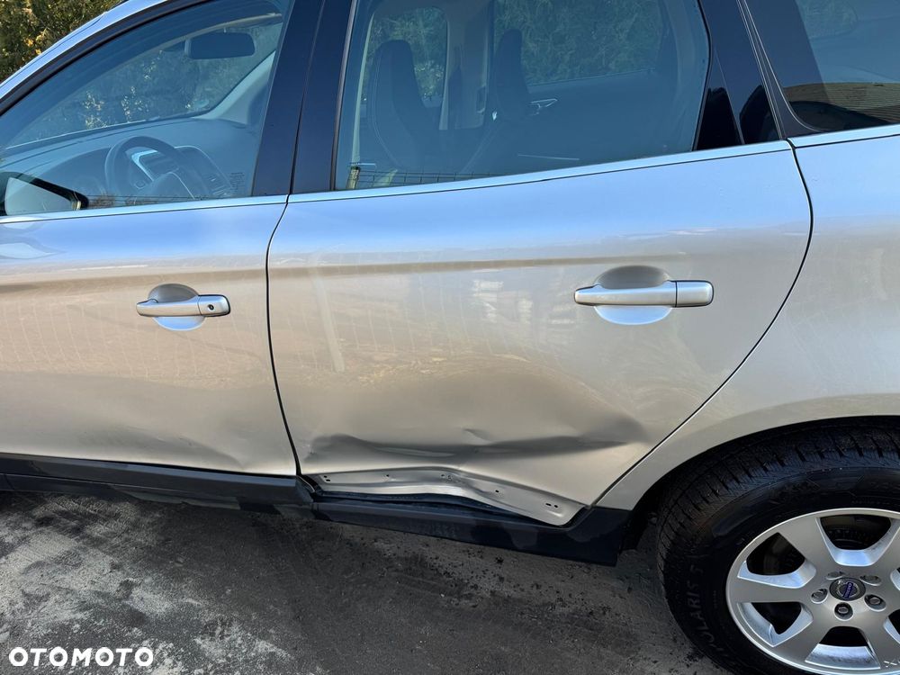 Volvo XC 60 T5 Powershift Momentum - 8