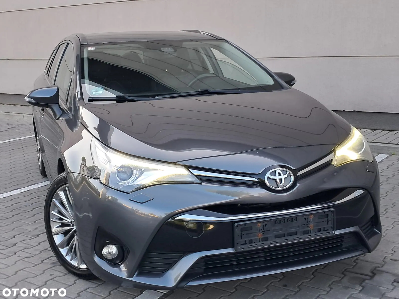 Toyota Avensis Combi 1.8 Business Edition - 21