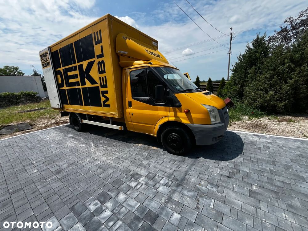 Ford Transit - 1