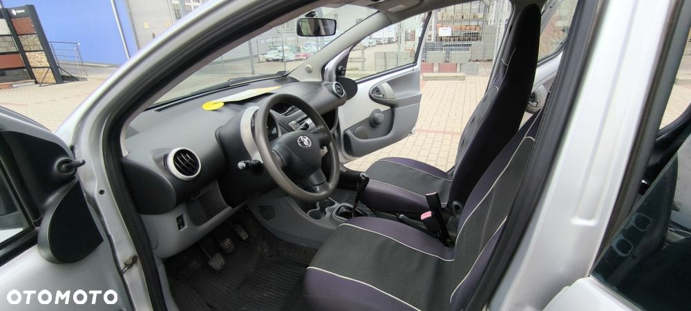 Toyota Aygo - 8