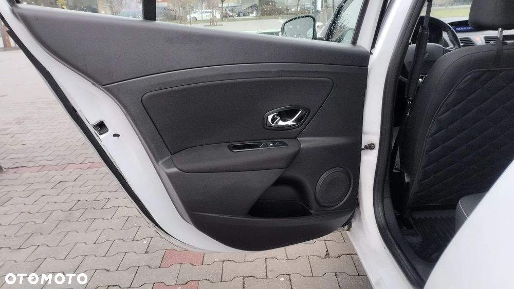 Renault Fluence 1.6 16V Limited - 31