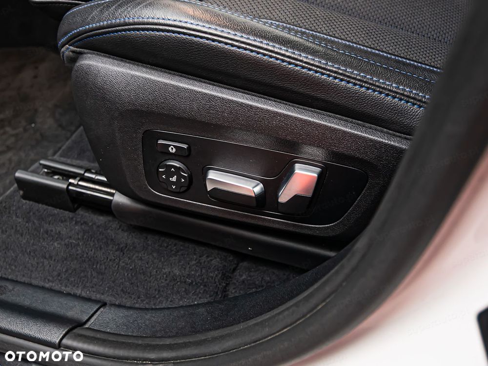 BMW X4 xDrive20d - 7