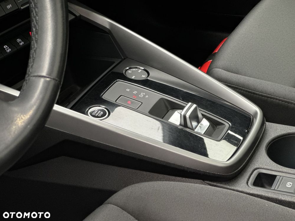 Audi A3 Limousine 35 TFSI mHEV Advanced S tronic - 11