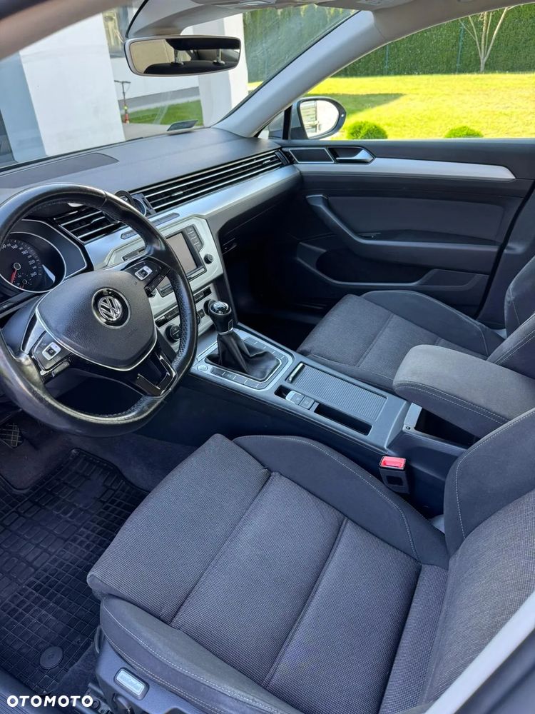 Volkswagen Passat Variant 2.0 TDI BMT Comfortline - 11
