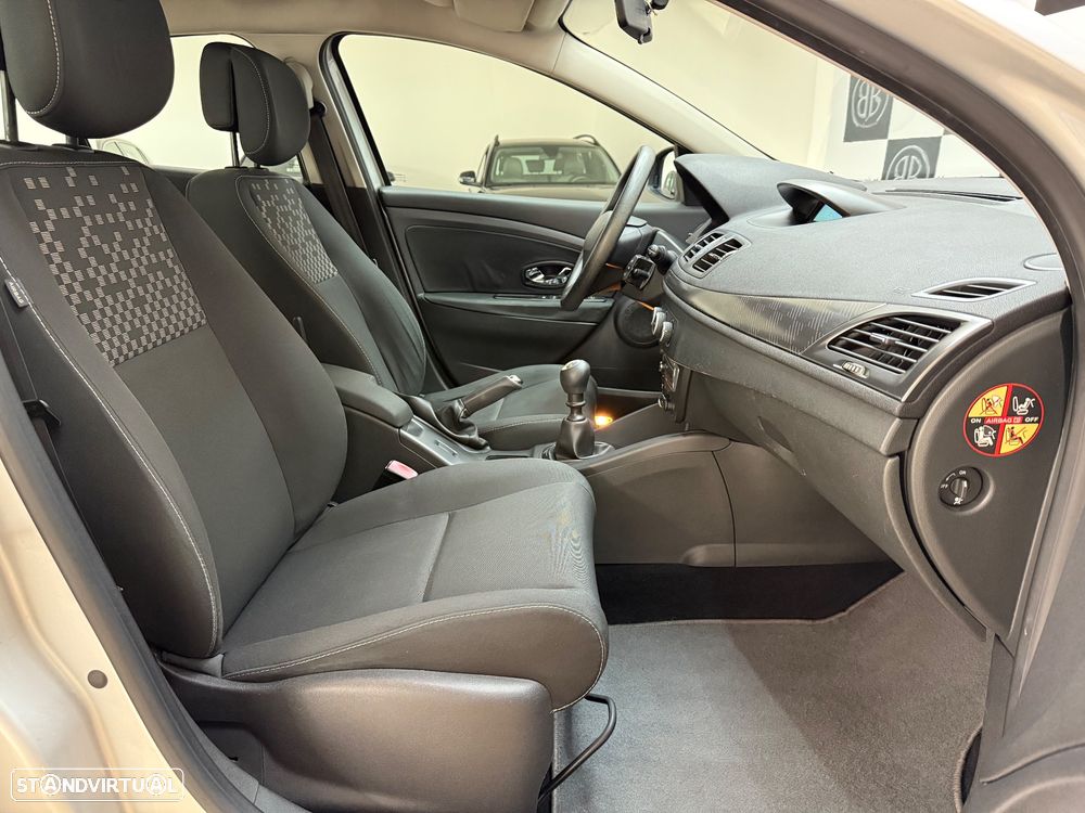 Renault Mégane 1.5 dCi Dynamique CO2 Champion - 20