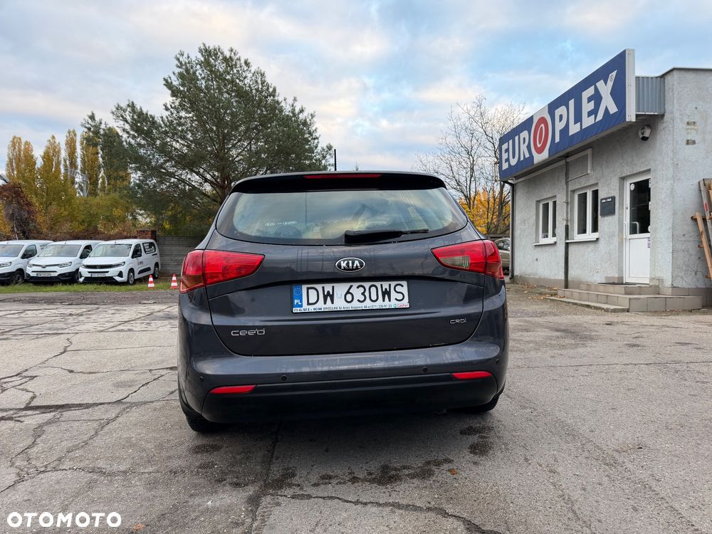Kia Ceed 1.6 CRDi L - 6