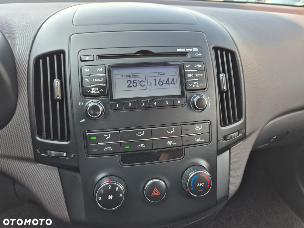 Hyundai i30 1.4 Blue Comfort - 38