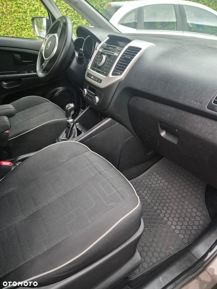 Kia Venga - 6