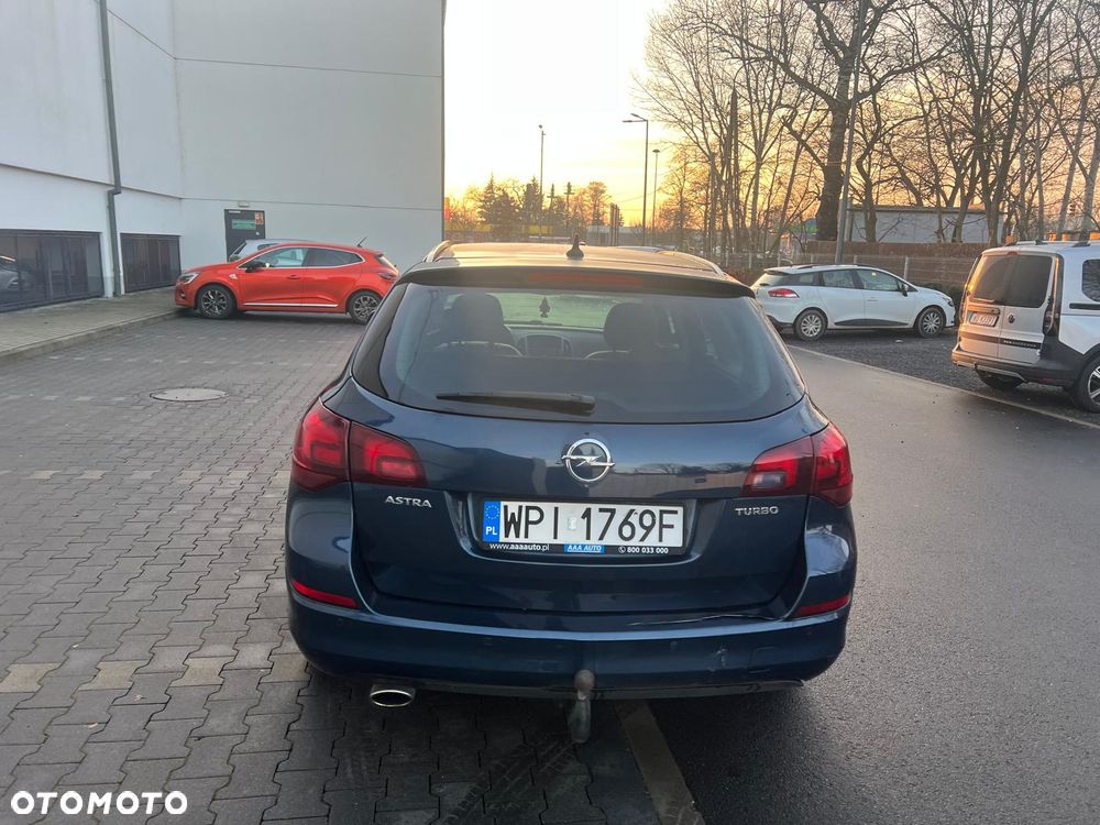 Opel Astra 1.4 Turbo - 11