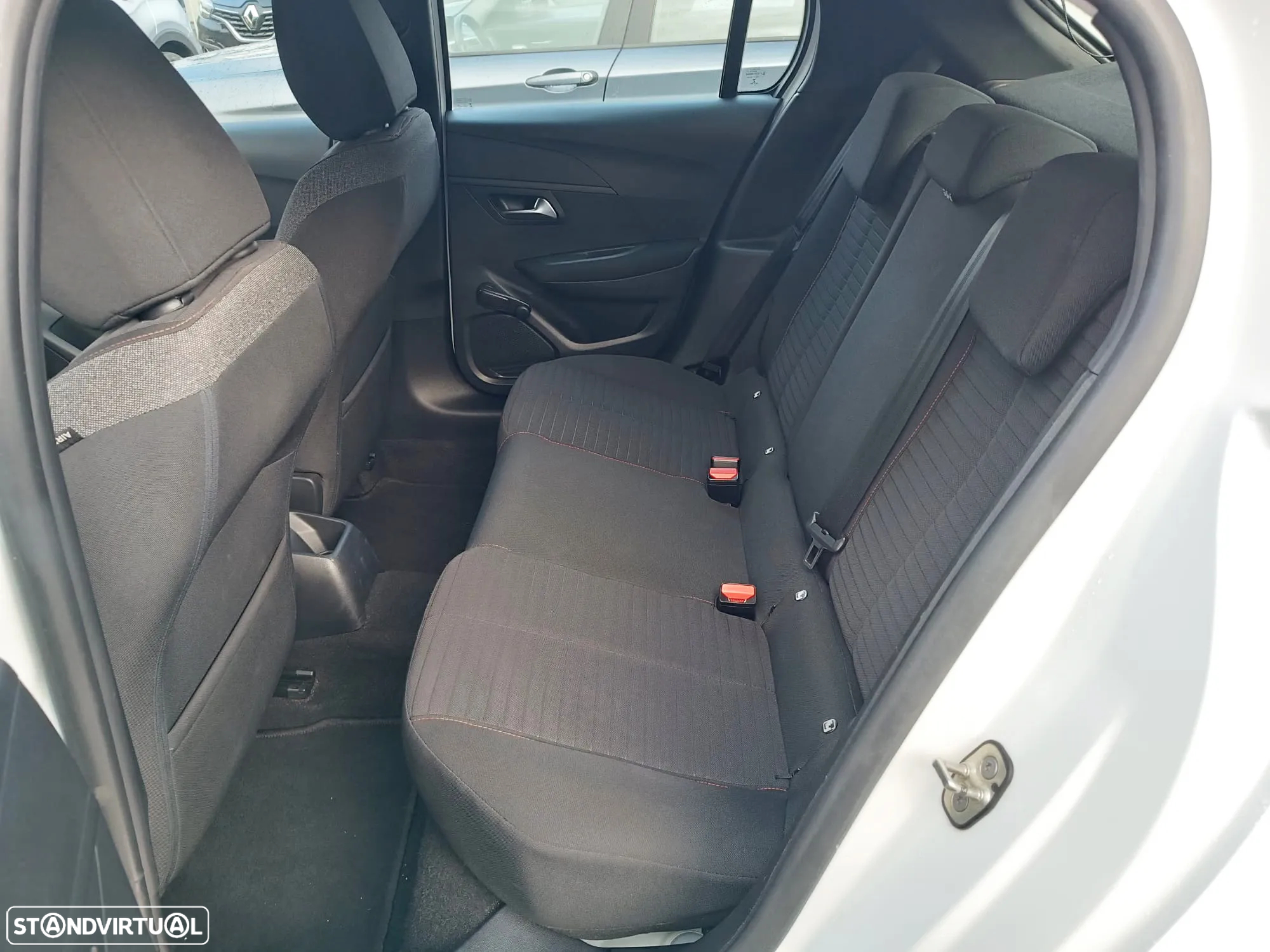 Peugeot 208 1.2 PureTech Active - 11