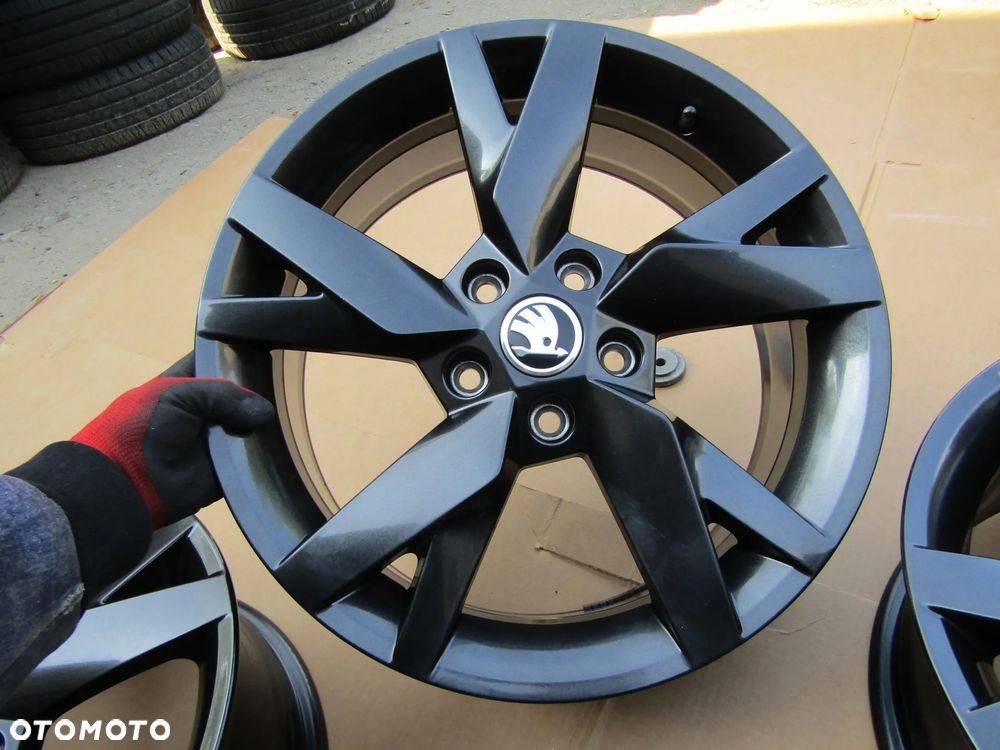 4x Felgi Aluminiowe 17 Skoda Kodiaq Karoq Octavia II III IV Superb Yeti 6,5 j 5x112 ET46 / 5E3601025 STAN IDEALNY - 19