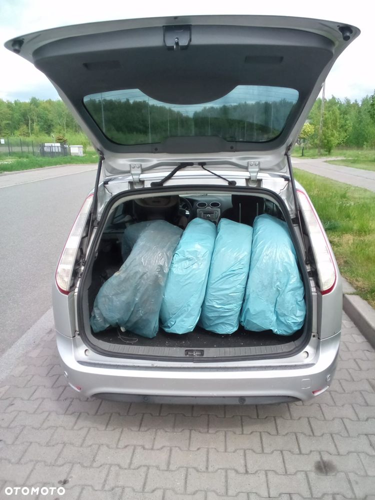 Ford Focus 1.6 Comfort - 4