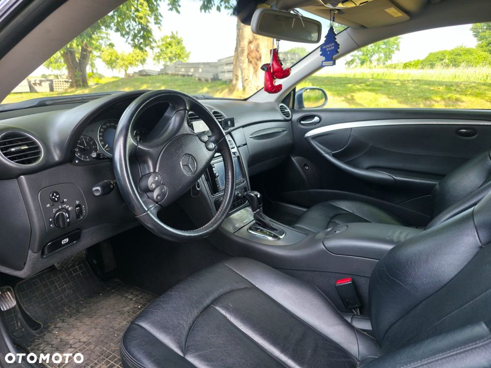 Mercedes-Benz CLK - 13