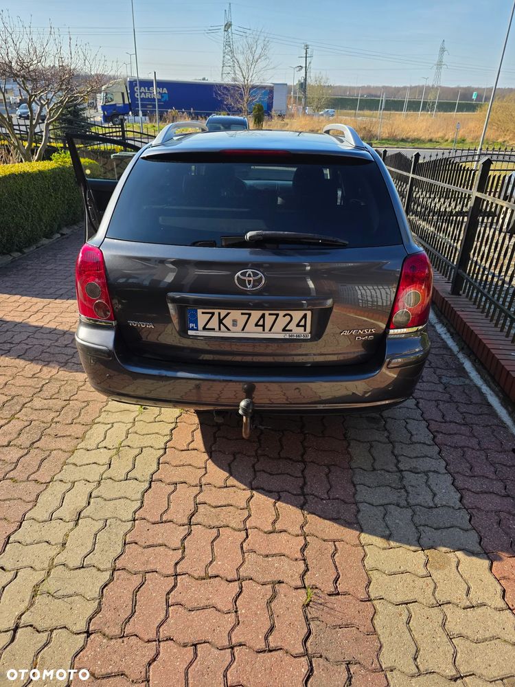 Toyota Avensis 2.0 D-4D Sol plus+NAVI - 11