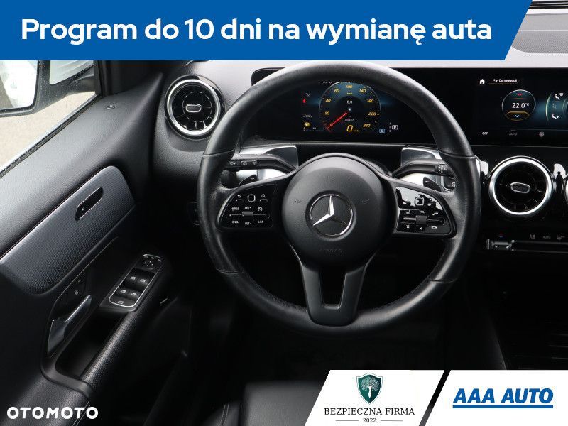 Mercedes-Benz GLB - 9