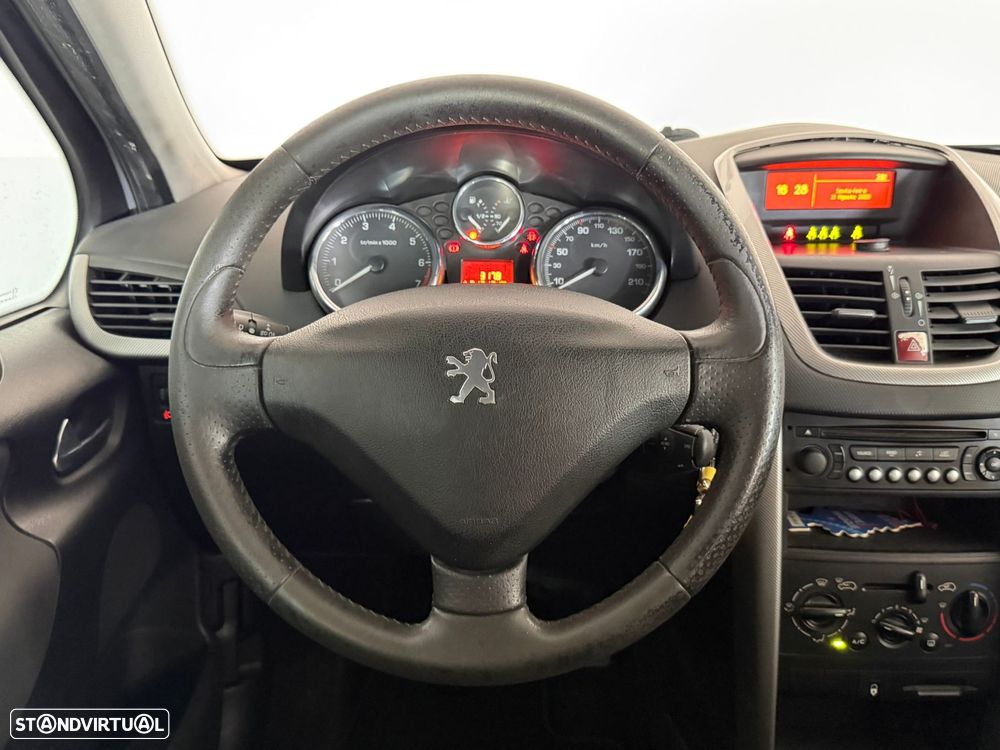 Peugeot 207 1.4 16V Premium - 19