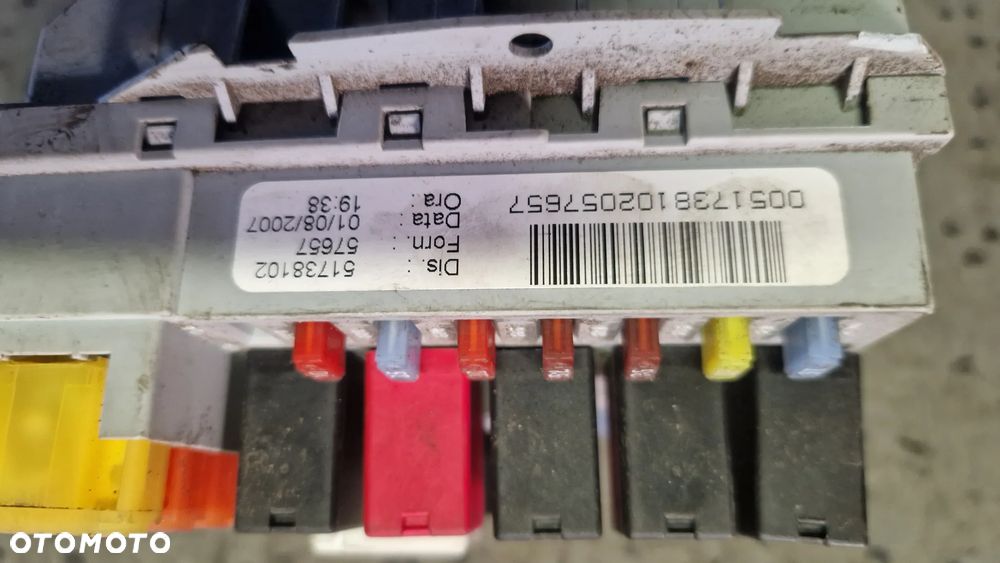 FIAT CROMA II 1.9 JTD SKRZYNKA BEZPIECZNIKÓW 51738102 - 3