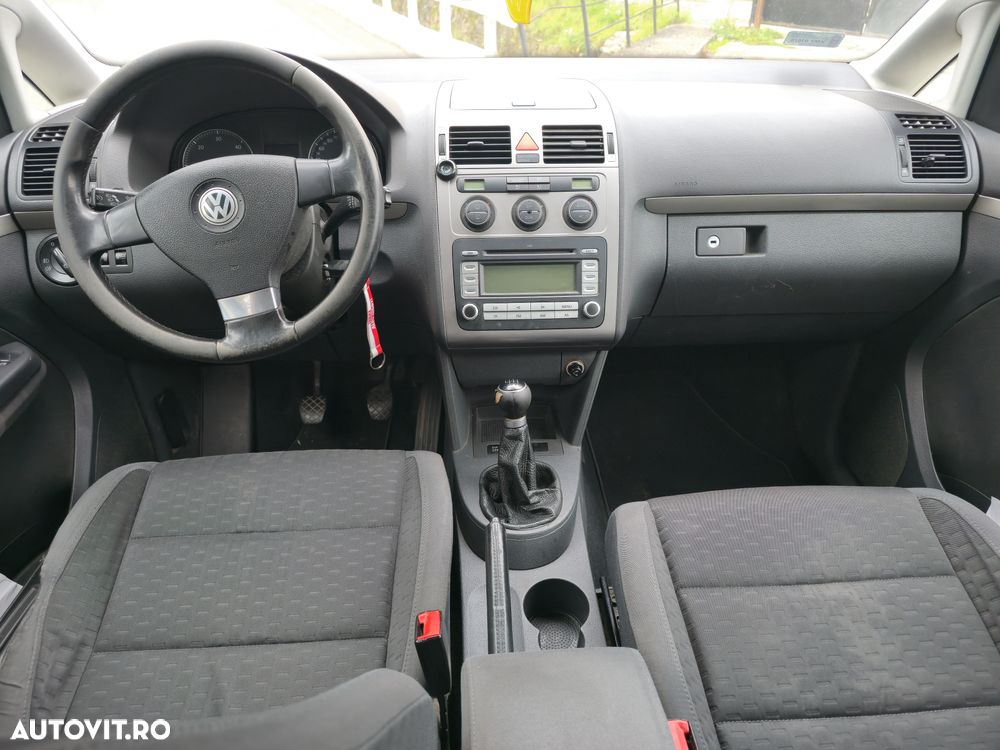 Volkswagen Touran 1.9 TDI Conceptline - 5