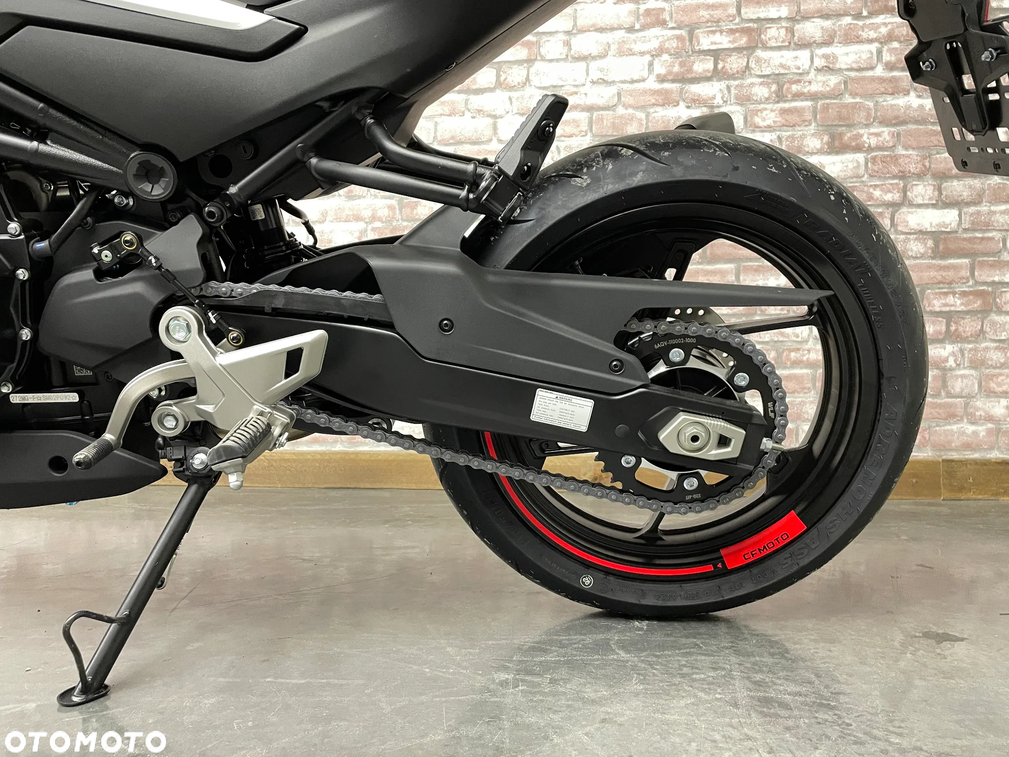 CFMoto NK - 8