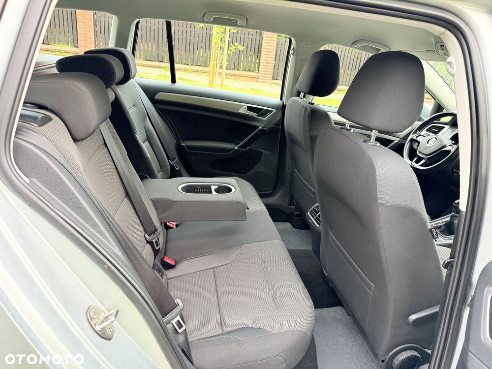 Volkswagen Golf - 12